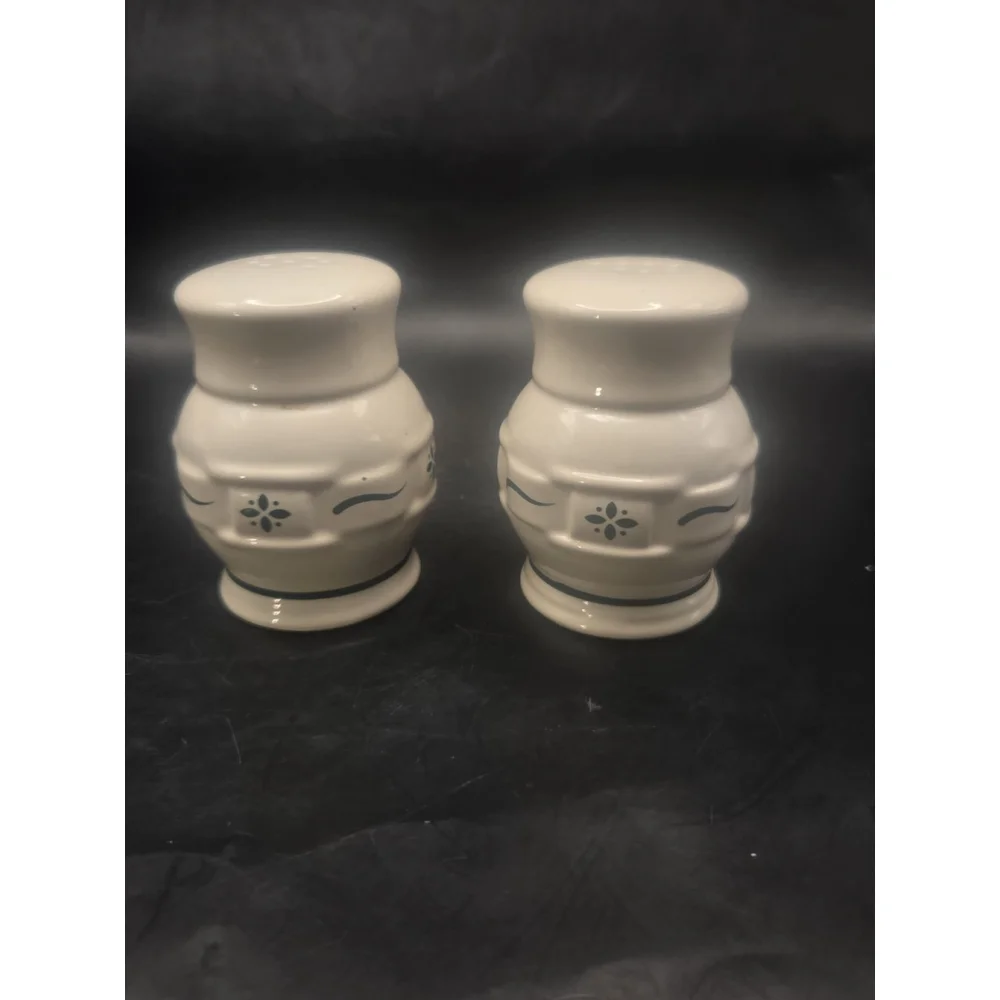 Longaberger Classic Green Woven Traditions Salt and Pepper Shakers set